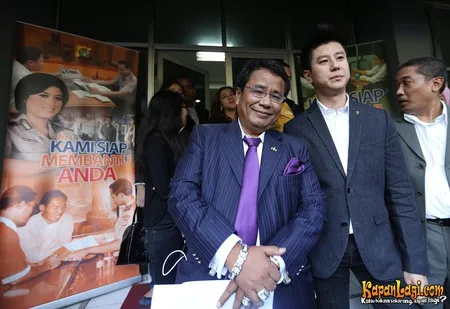 Foto Hotman Paris Hutapea