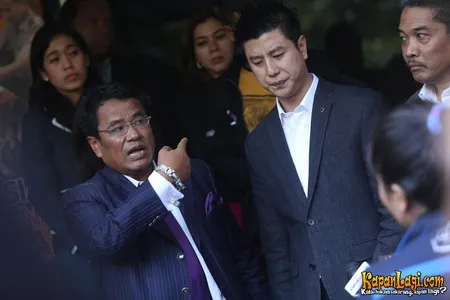 Foto Hotman Paris Hutapea