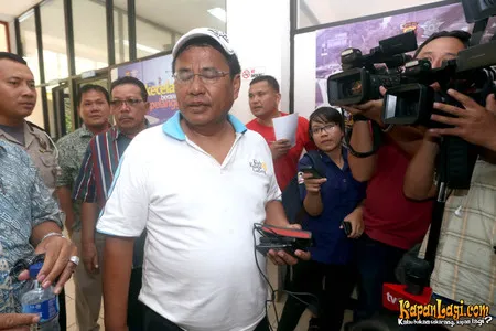 Foto Hotman Paris Hutapea