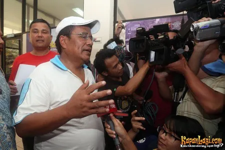 Foto Hotman Paris Hutapea