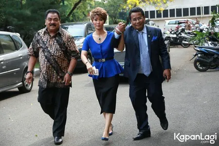 Foto Hotman Paris Hutapea