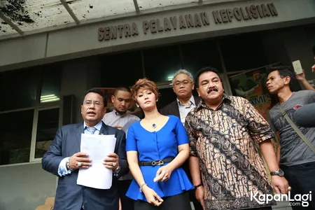 Foto Hotman Paris Hutapea