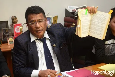 Foto Hotman Paris Hutapea