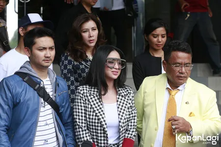 Foto Hotman Paris Hutapea