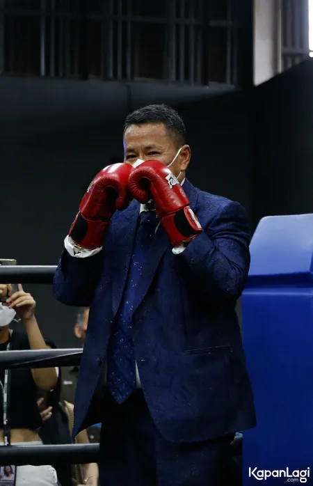 Foto Hotman Paris Hutapea