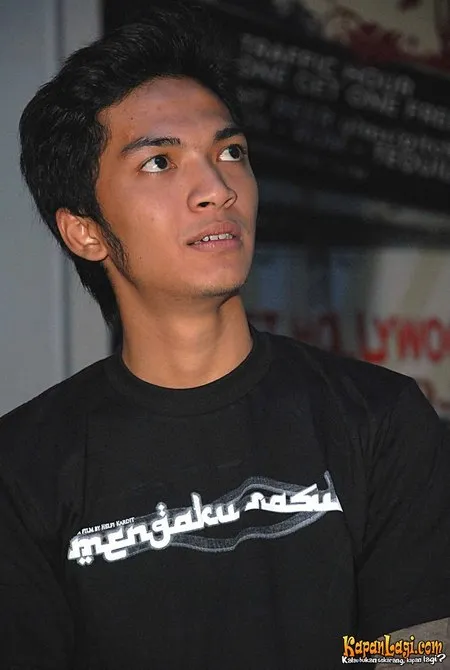 Foto Ihsan Tarore