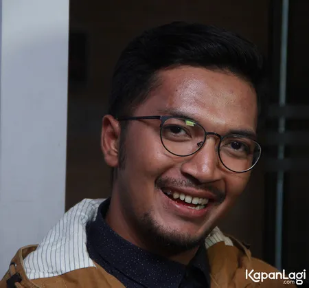 Foto Ihsan Tarore