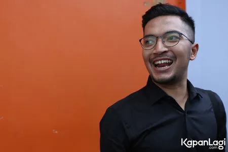 Foto Ihsan Tarore