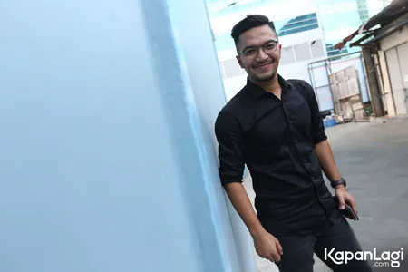 Foto Ihsan Tarore