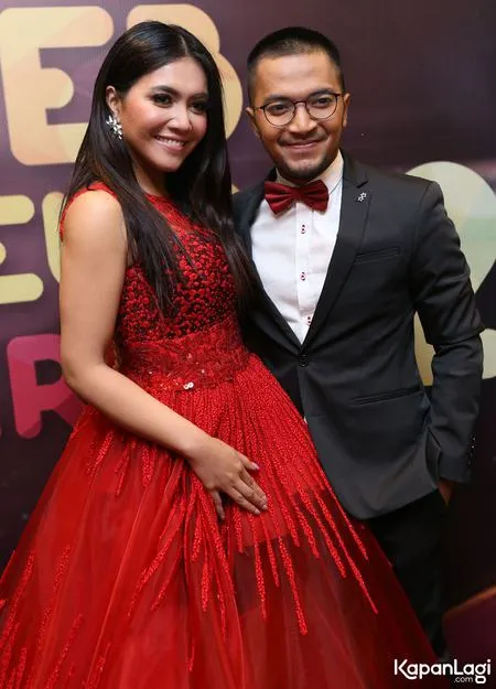 Foto Ihsan Tarore