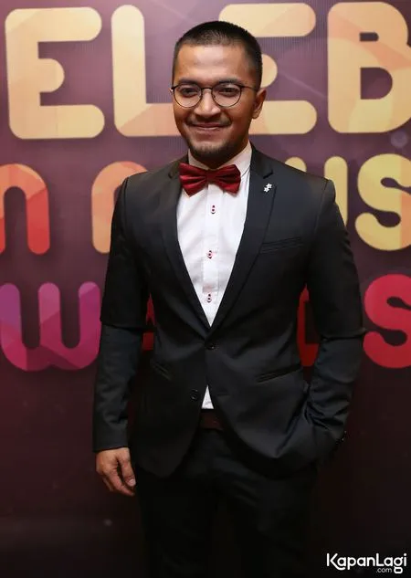 Foto Ihsan Tarore
