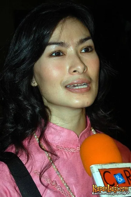 Foto Iis Dahlia