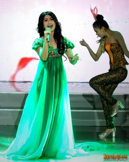 Foto Iis Dahlia