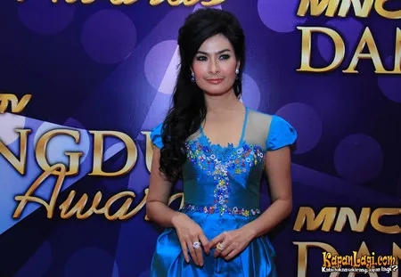 Foto Iis Dahlia