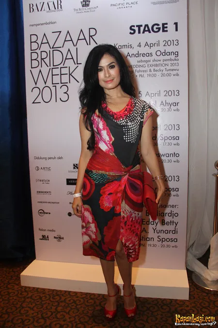 Foto Iis Dahlia
