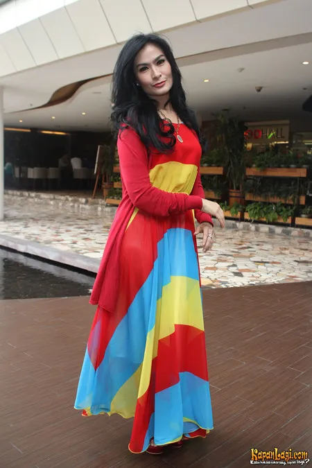 Foto Iis Dahlia