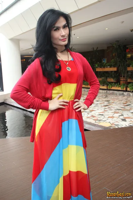 Foto Iis Dahlia