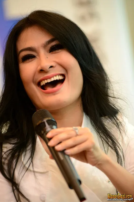 Foto Iis Dahlia