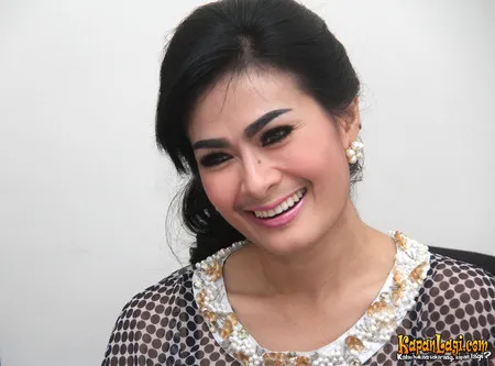 Foto Iis Dahlia