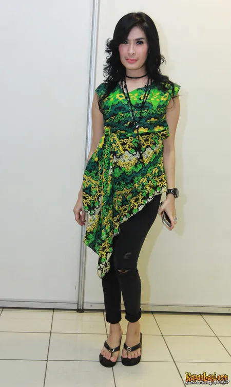 Foto Iis Dahlia