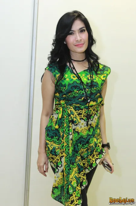 Foto Iis Dahlia
