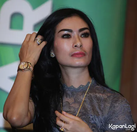 Foto Iis Dahlia