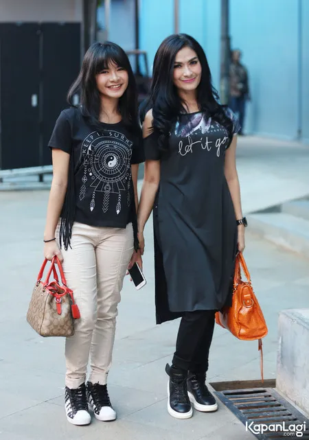 Foto Iis Dahlia