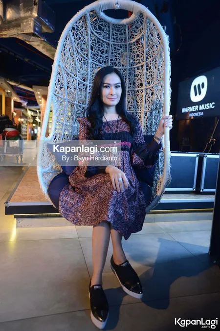 Foto Iis Dahlia