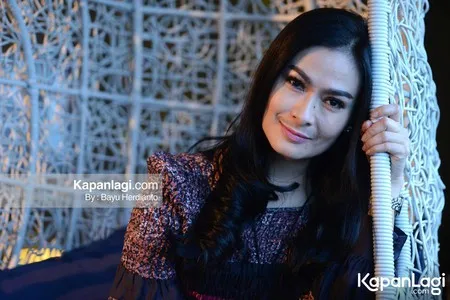 Foto Iis Dahlia
