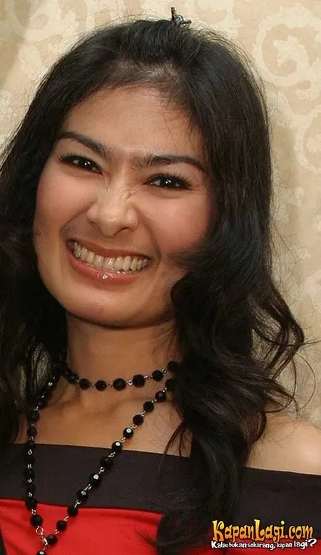 Foto Iis Dahlia