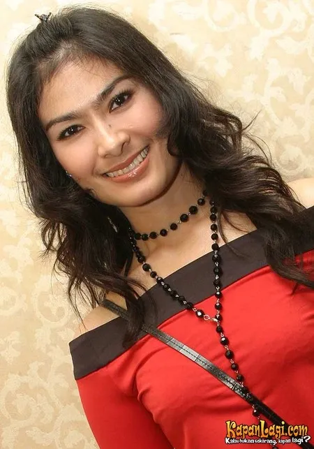 Foto Iis Dahlia