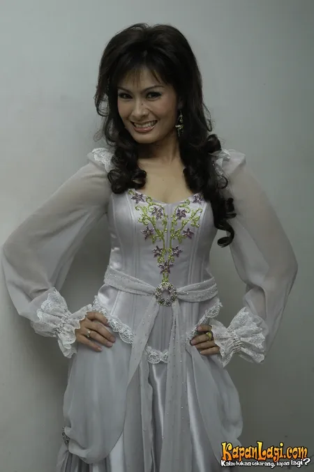 Foto Iis Dahlia