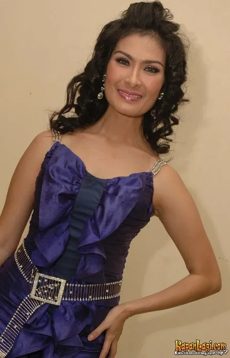 Foto Iis Dahlia
