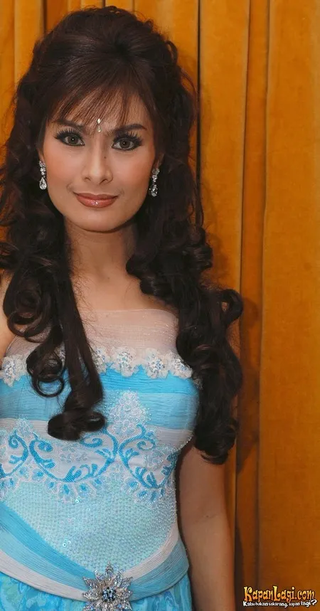Foto Iis Dahlia