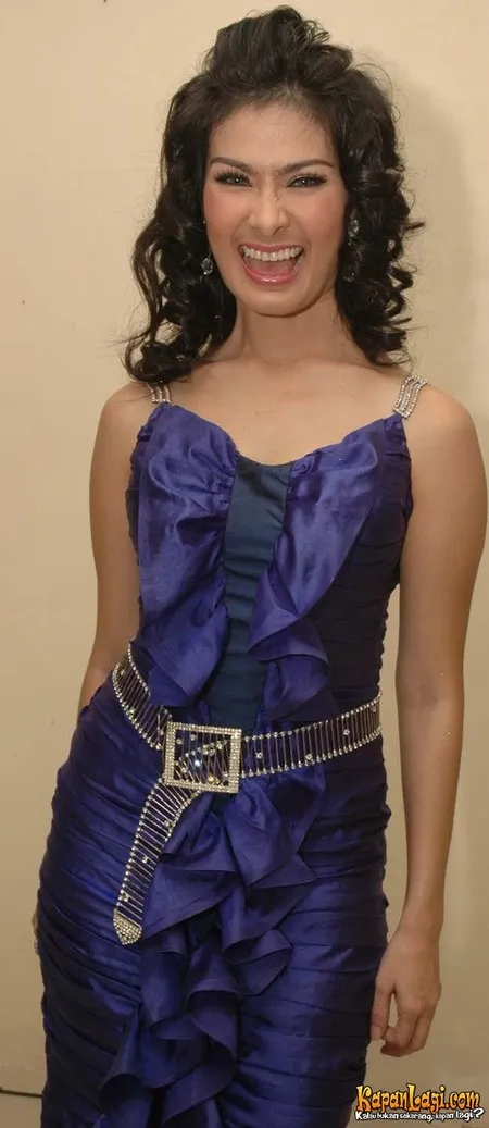 Foto Iis Dahlia