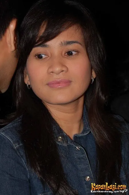 Foto Ikke Nurjanah