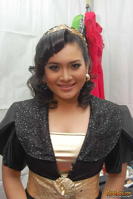 Foto Ikke Nurjanah