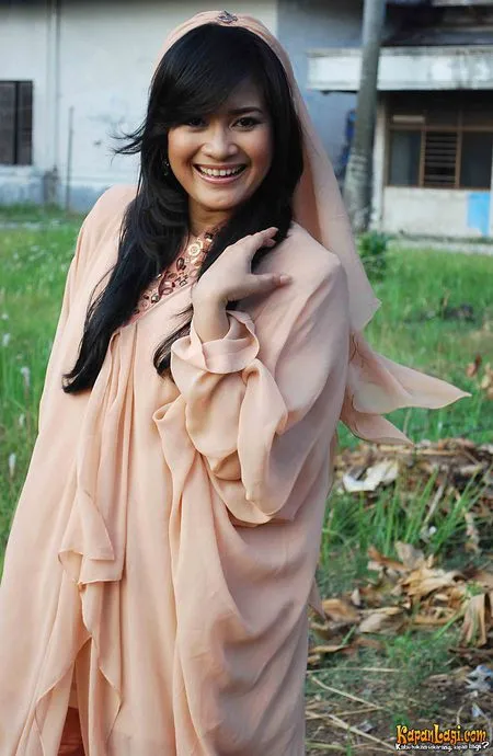 Foto Ikke Nurjanah