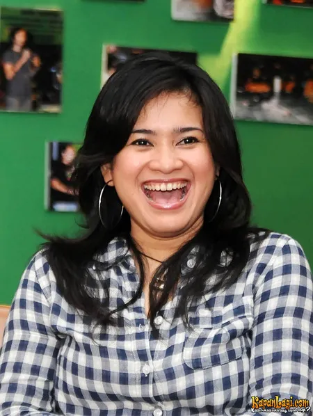 Foto Ikke Nurjanah