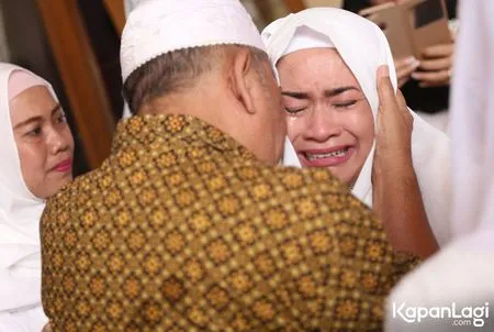 Foto Ikke Nurjanah