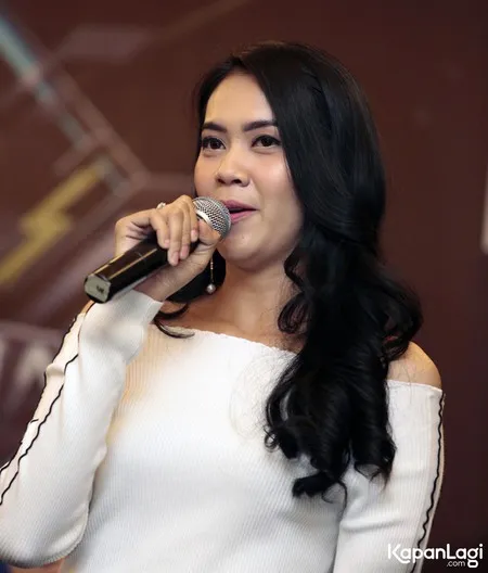 Foto Imaz Fitria