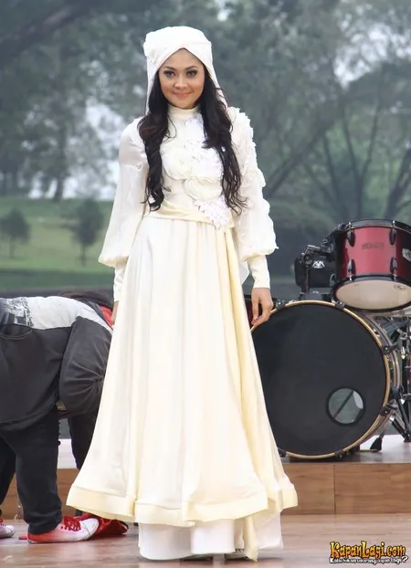 Foto Indah Dewi Pertiwi