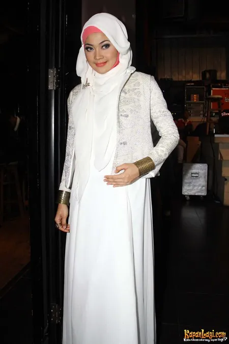 Foto Indah Dewi Pertiwi