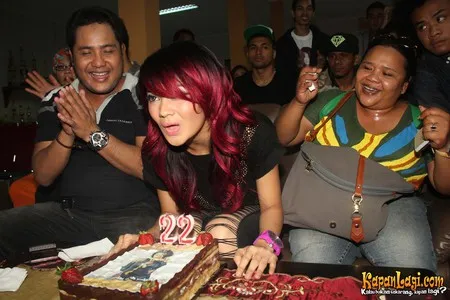 Foto Indah Dewi Pertiwi