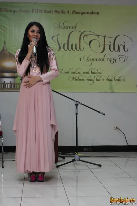 Foto Indah Dewi Pertiwi