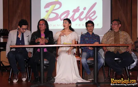 Foto Indah Dewi Pertiwi