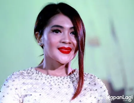 Foto Indah Dewi Pertiwi