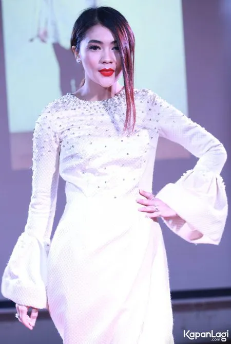 Foto Indah Dewi Pertiwi