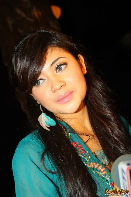 Foto Indah Dewi Pertiwi