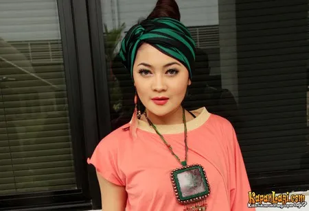 Foto Indah Dewi Pertiwi